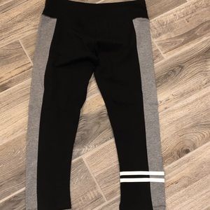 - NWT SO cropped leggings